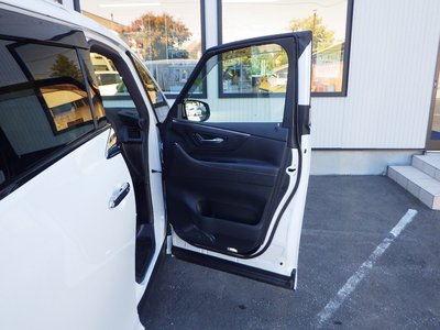 صورة 27 لـ 2024 Toyota ALPHARD