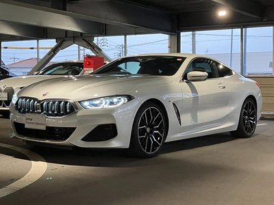 2022 BMW 8 SERIES photo 3