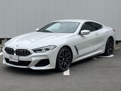 2022 BMW 8 SERIES photo 1