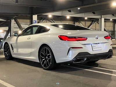 2022 BMW 8 SERIES photo 4