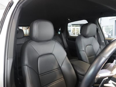 2022 Porsche CAYENNE 照片 10