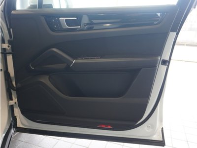 2022 Porsche CAYENNE 照片 14