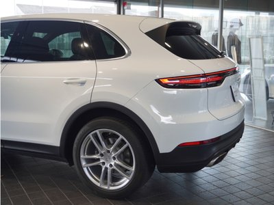2022 Porsche CAYENNE 照片 8
