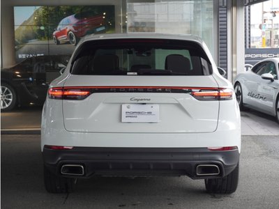 2022 Porsche CAYENNE 照片 3