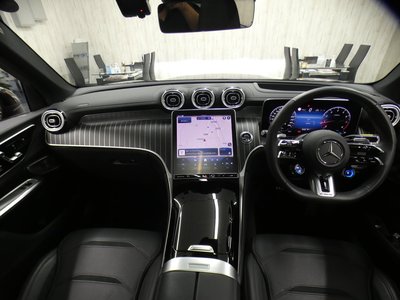 صورة 11 لـ 2024 Mercedes-BENZ GLC AMG