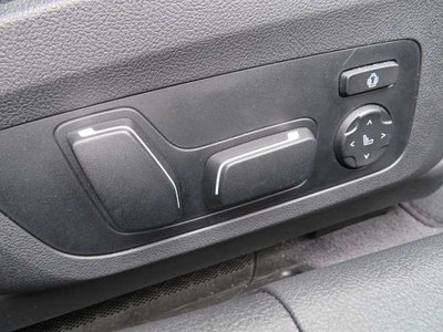 2026 BMW 3 SERIES TOURING photo 8