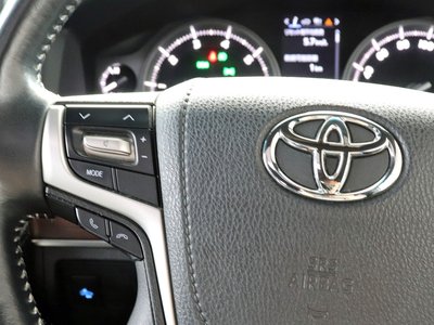 2016 Toyota LAND CRUISER 200 — миниатюра 18