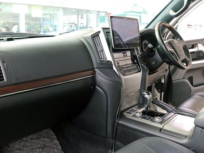 2016 Toyota LAND CRUISER 200 — миниатюра 49
