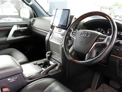 2016 Toyota LAND CRUISER 200 — миниатюра 12