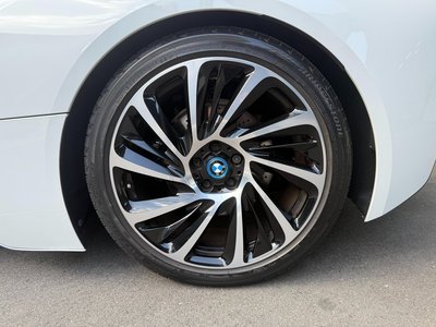 2015 BMW I8 — фото 9