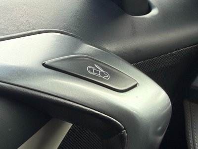2015 BMW I8 — фото 18