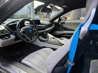 2015 BMW I8 — фото 12