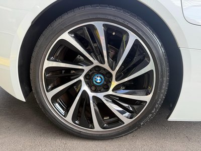 2015 BMW I8 — фото 10