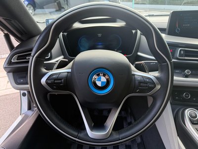 2015 BMW I8 — фото 14