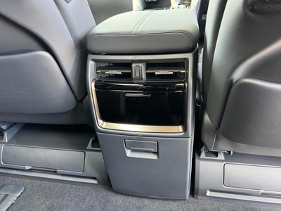 2025 Toyota ALPHARD — фото 77