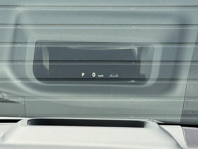 2025 Toyota ALPHARD — фото 13