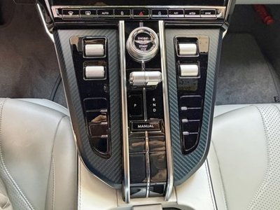 صورة 11 لـ 2025 Aston Martin VANTAGE