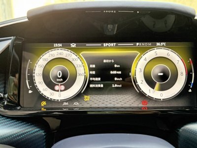 صورة 9 لـ 2025 Aston Martin VANTAGE
