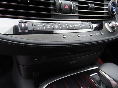 2018 Lexus LS thumbnail 87