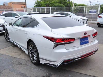 2018 Lexus LS photo 9