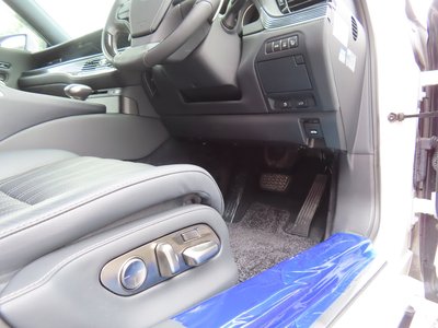 2018 Lexus LS thumbnail 60