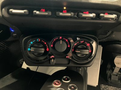 صورة 72 لـ 2015 ALFA Romeo 4C