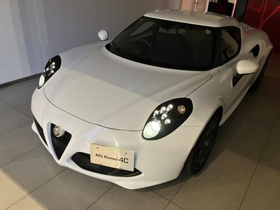 صورة 37 لـ 2015 ALFA Romeo 4C