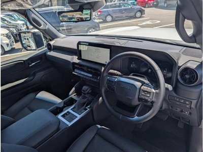 2026 Toyota LAND CRUISER 250 photo 13