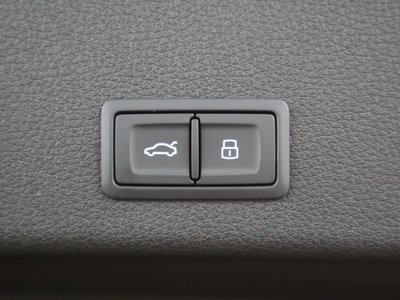 صورة مصغرة 34 لـ 2024 AUDI Q8 E-TRON
