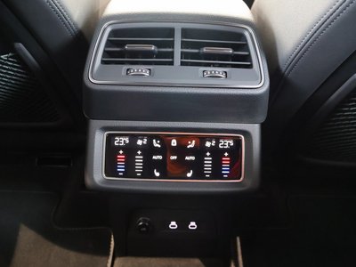 صورة مصغرة 32 لـ 2024 AUDI Q8 E-TRON