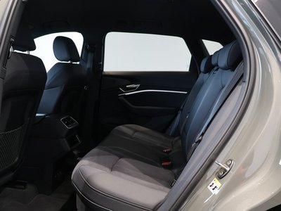صورة مصغرة 18 لـ 2024 AUDI Q8 E-TRON
