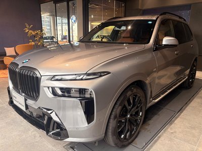 2025 BMW X7 photo 1