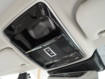 2022 LAND Rover RANGE ROVER VELAR thumbnail 25