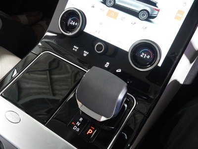 2022 LAND Rover RANGE ROVER VELAR thumbnail 23