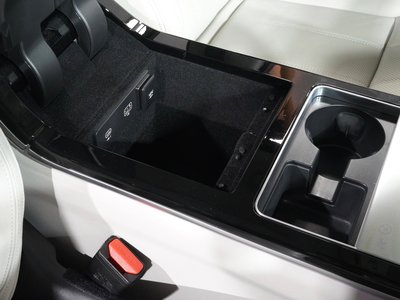 2022 LAND Rover RANGE ROVER VELAR thumbnail 24