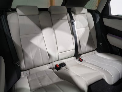 2022 LAND Rover RANGE ROVER VELAR thumbnail 26