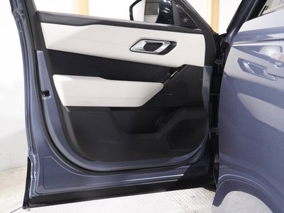 2022 LAND Rover RANGE ROVER VELAR thumbnail 35