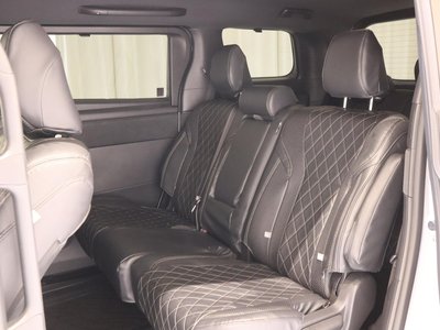 صورة 12 لـ 2025 Toyota ALPHARD