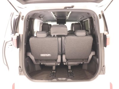 صورة 14 لـ 2025 Toyota ALPHARD