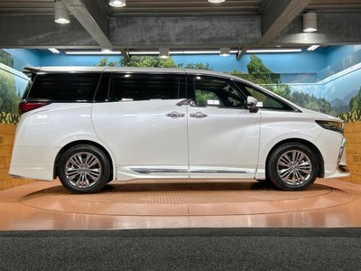 2024 Toyota ALPHARD — фото 30