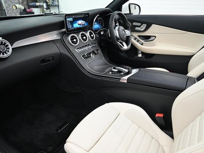 2019 Mercedes-BENZ C-CLASS photo 4