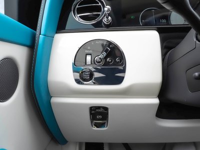 2025 ROLLS-ROYCE CULLINAN — миниатюра 11