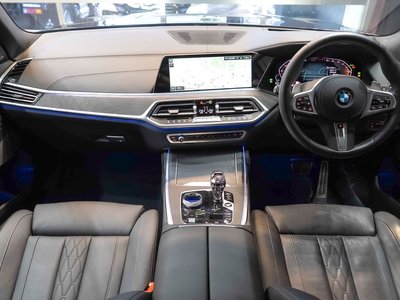 2022 BMW X7 — фото 8