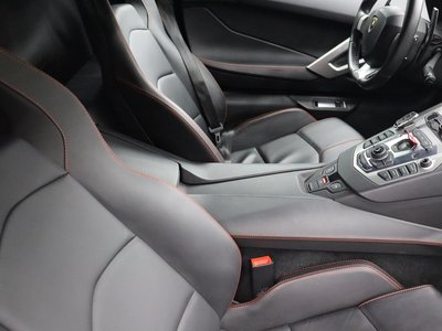 صورة 18 لـ 2012 Lamborghini AVENTADOR