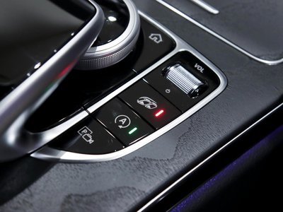 2019 Mercedes-BENZ C-CLASS AMG thumbnail 58