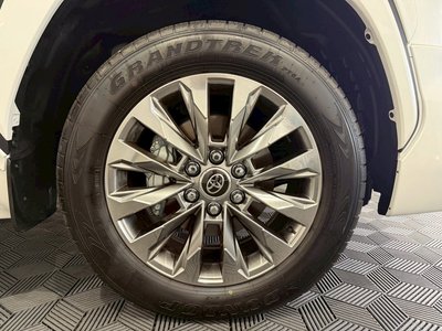 صورة 23 لـ 2025 Toyota LAND CRUISER 300