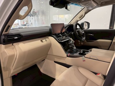 صورة 54 لـ 2025 Toyota LAND CRUISER 300
