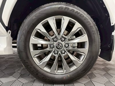 صورة 22 لـ 2025 Toyota LAND CRUISER 300