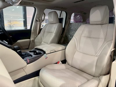 صورة 55 لـ 2025 Toyota LAND CRUISER 300