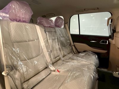 صورة 65 لـ 2025 Toyota LAND CRUISER 300